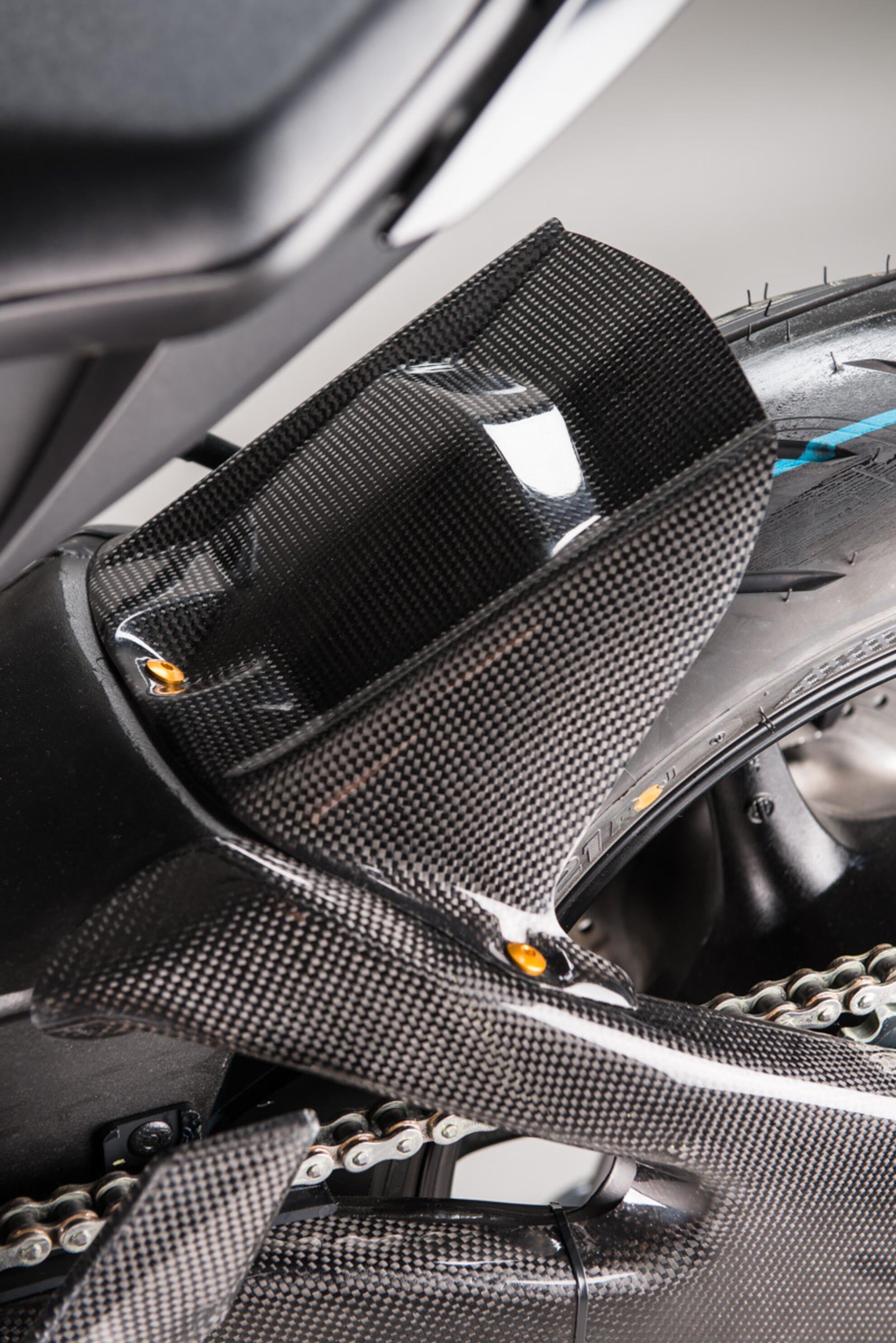 Hinterer Kotflügel Carbon LighTech Yamaha YZF-R6 RJ11, RJ15, RJ27 (06-25) CARY9920