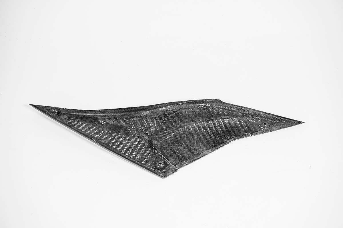 Tank part below left 200g AP carbon line Aprilia RSV4/RR/1100 Factory (21-25)