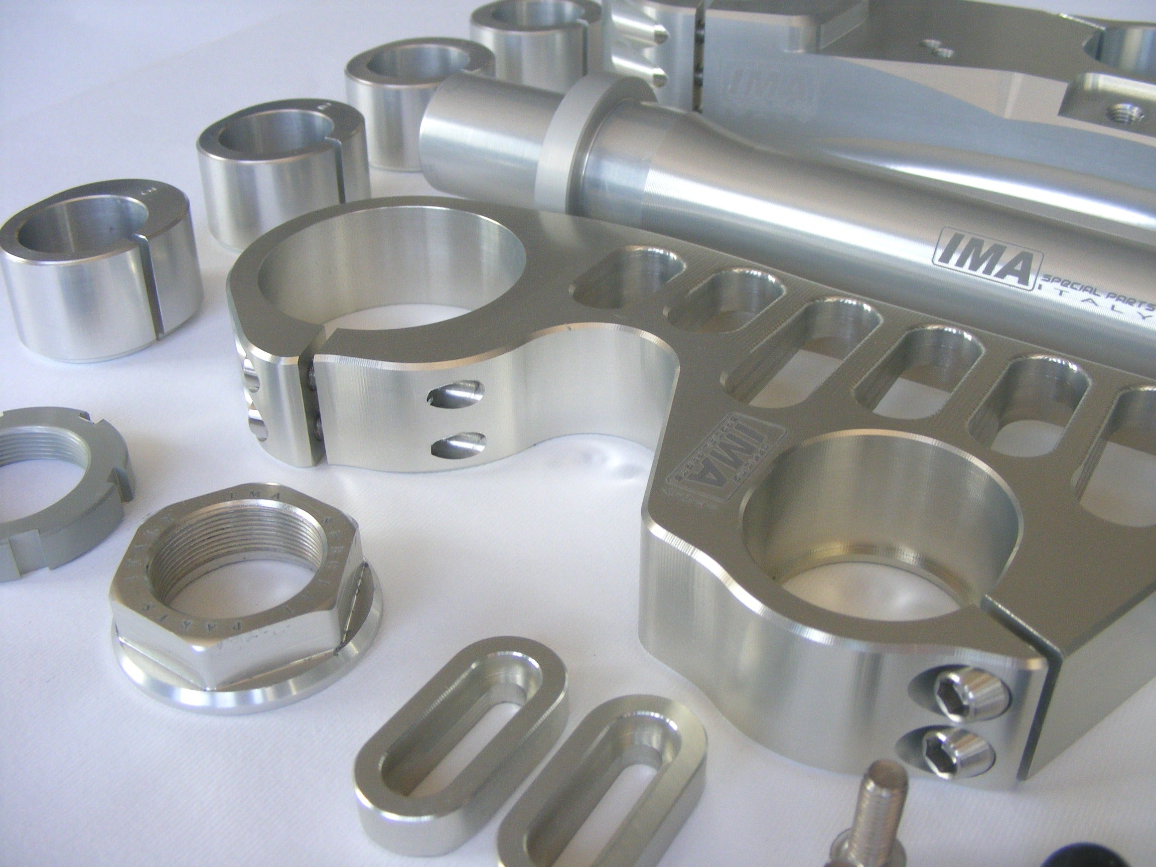 IMA Special Parts Racing Gabel Bridge with an adjustable offset Ducati Panigale V4/S (2025)