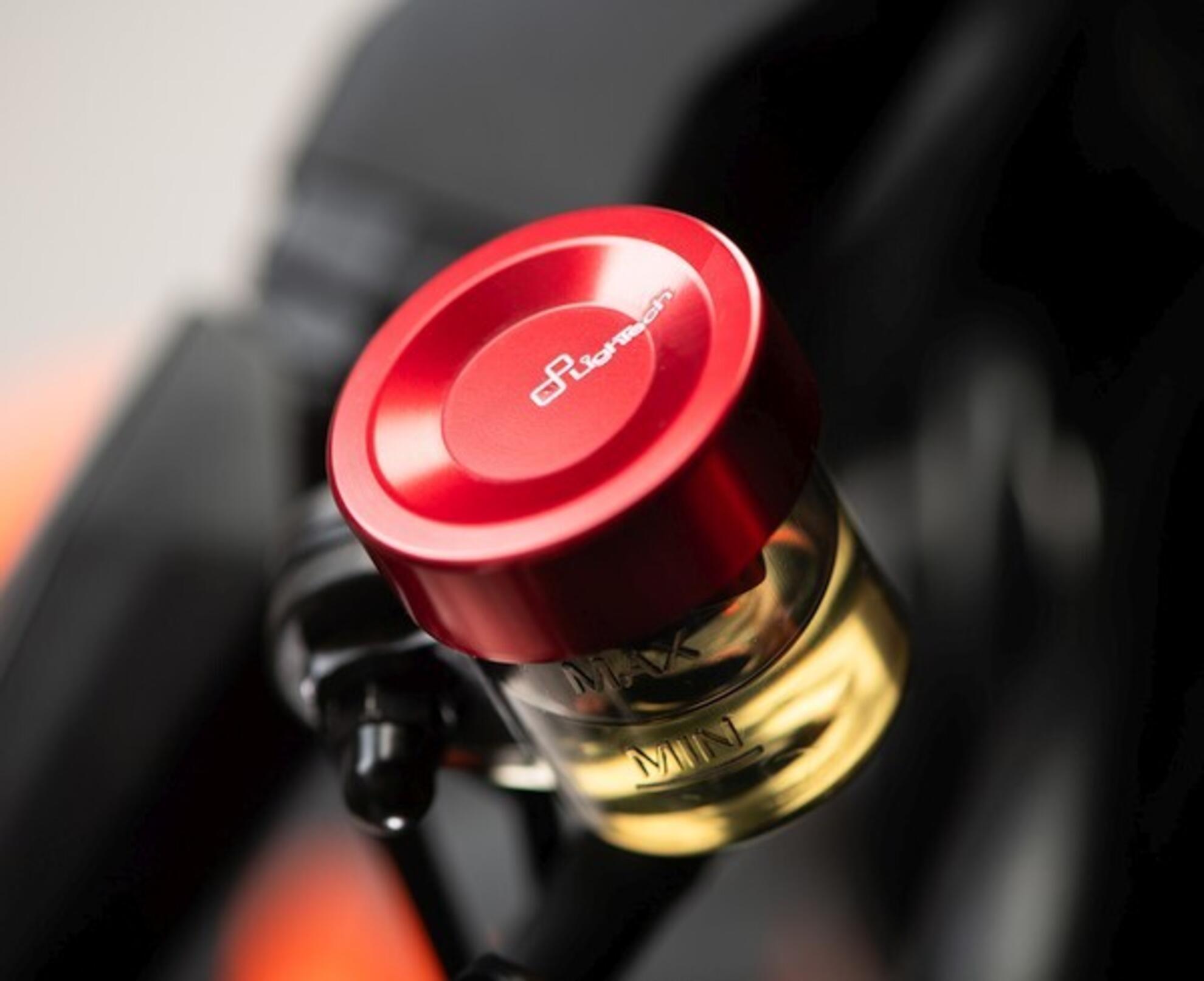 Tapa del contenedor de compensación en la tecnología de luz trasera Ducati Panigale V4/S/R (20-24) FBC27