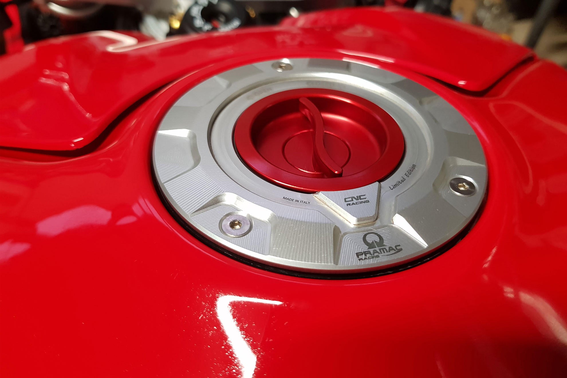 Tankdeckel mit Schnellverschluss Pramac Racing Limited Edition CNC Racing Ducati Panigale V4/S (2025) TS423PR