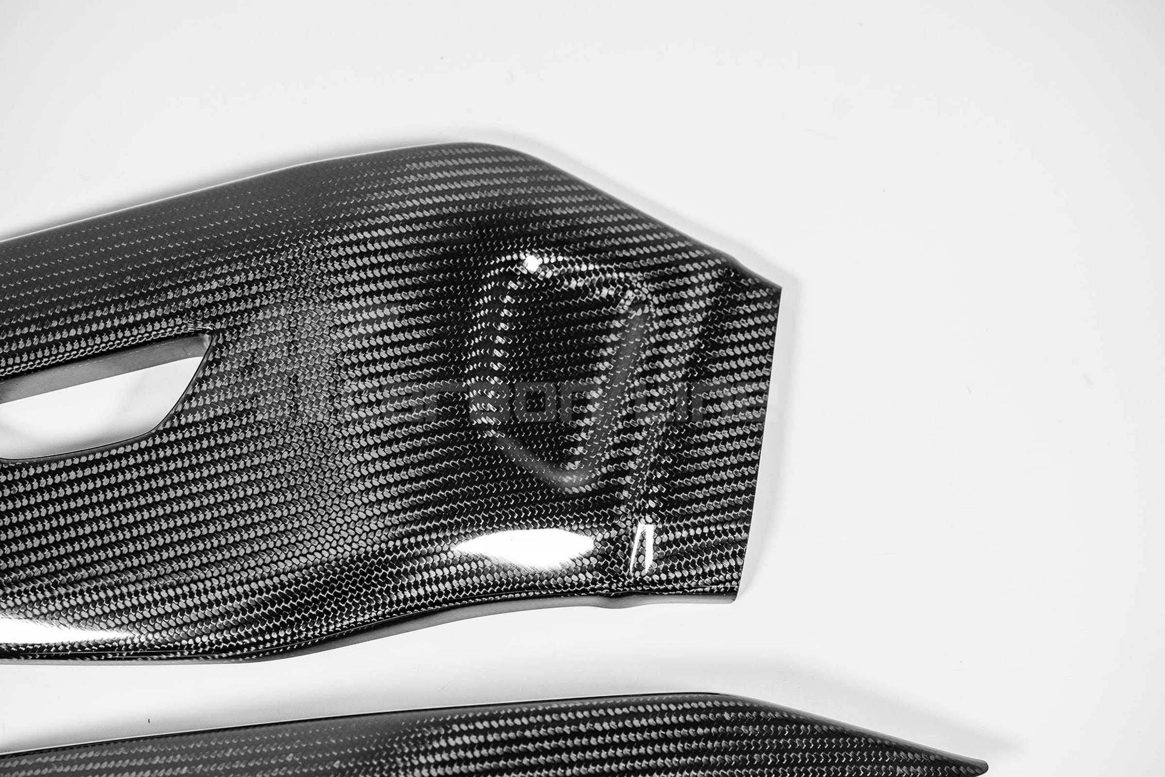 Schwingenabdeckungen 200g AP Carbon Line Yamaha YZF-R1/M RN32, RN49 und RN65 (15-25)