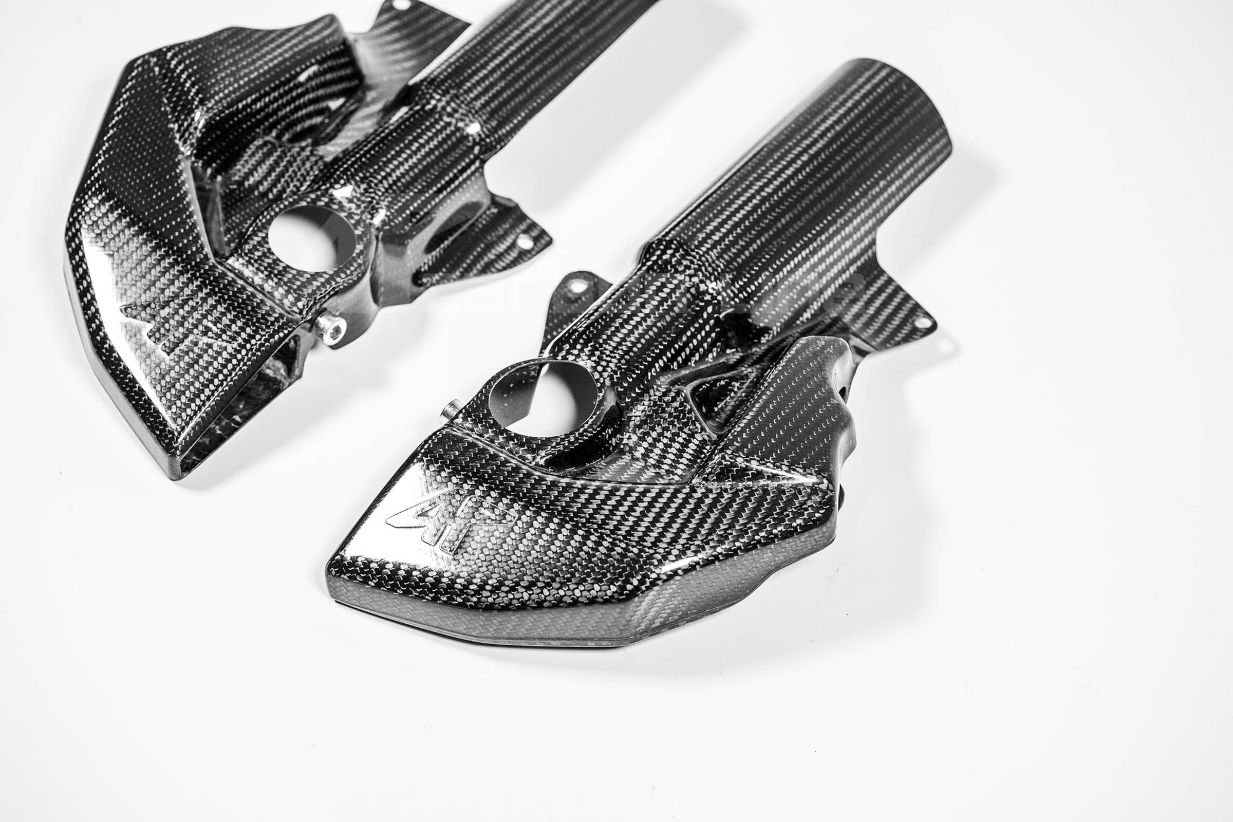 Enfriamiento de frenado 200g AP Línea de carbono Yamaha YZF-R1 RN65 (20-25)