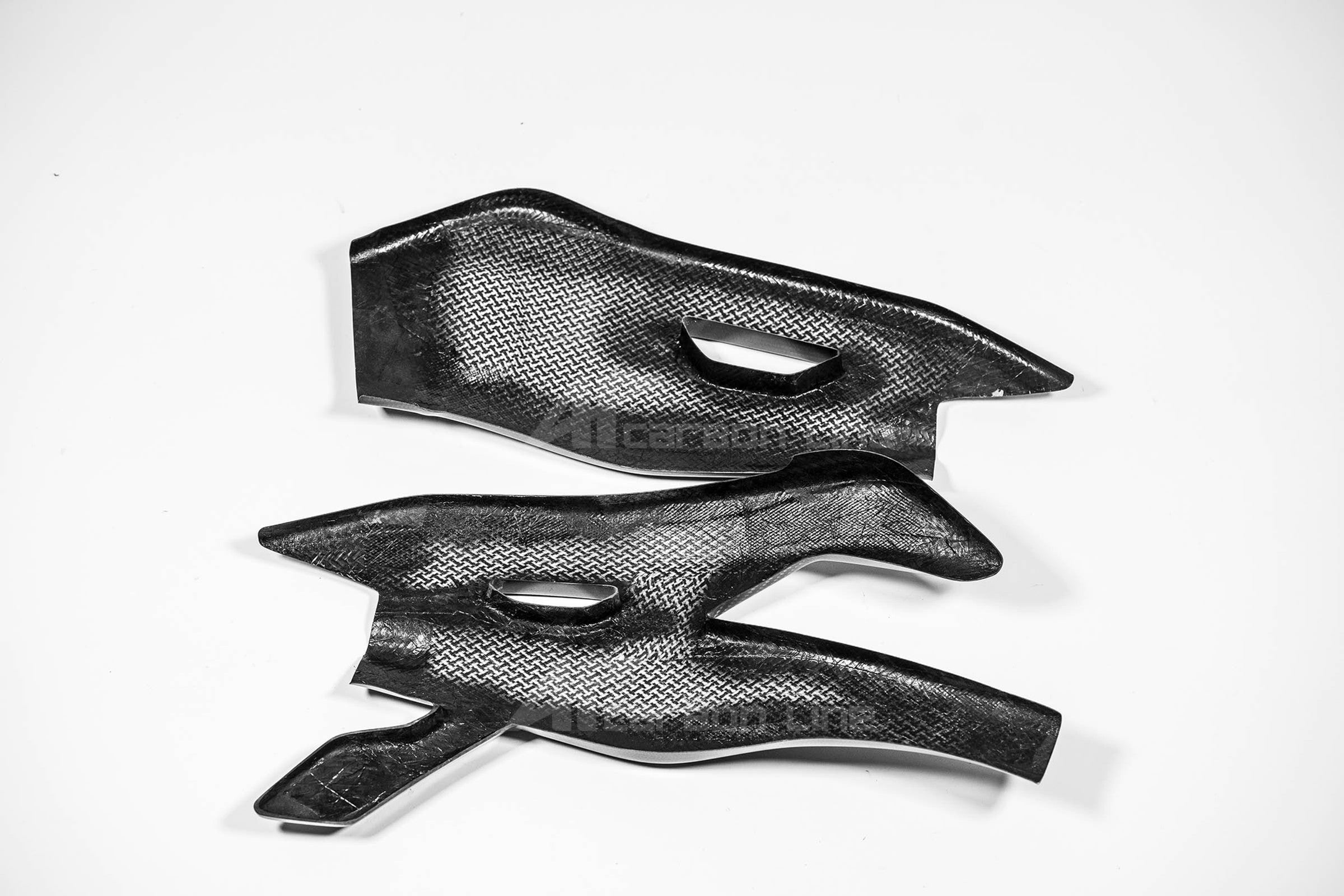 Schwingenabdeckungen 200g AP Carbon Line Yamaha YZF-R1/M RN32, RN49 und RN65 (15-25)