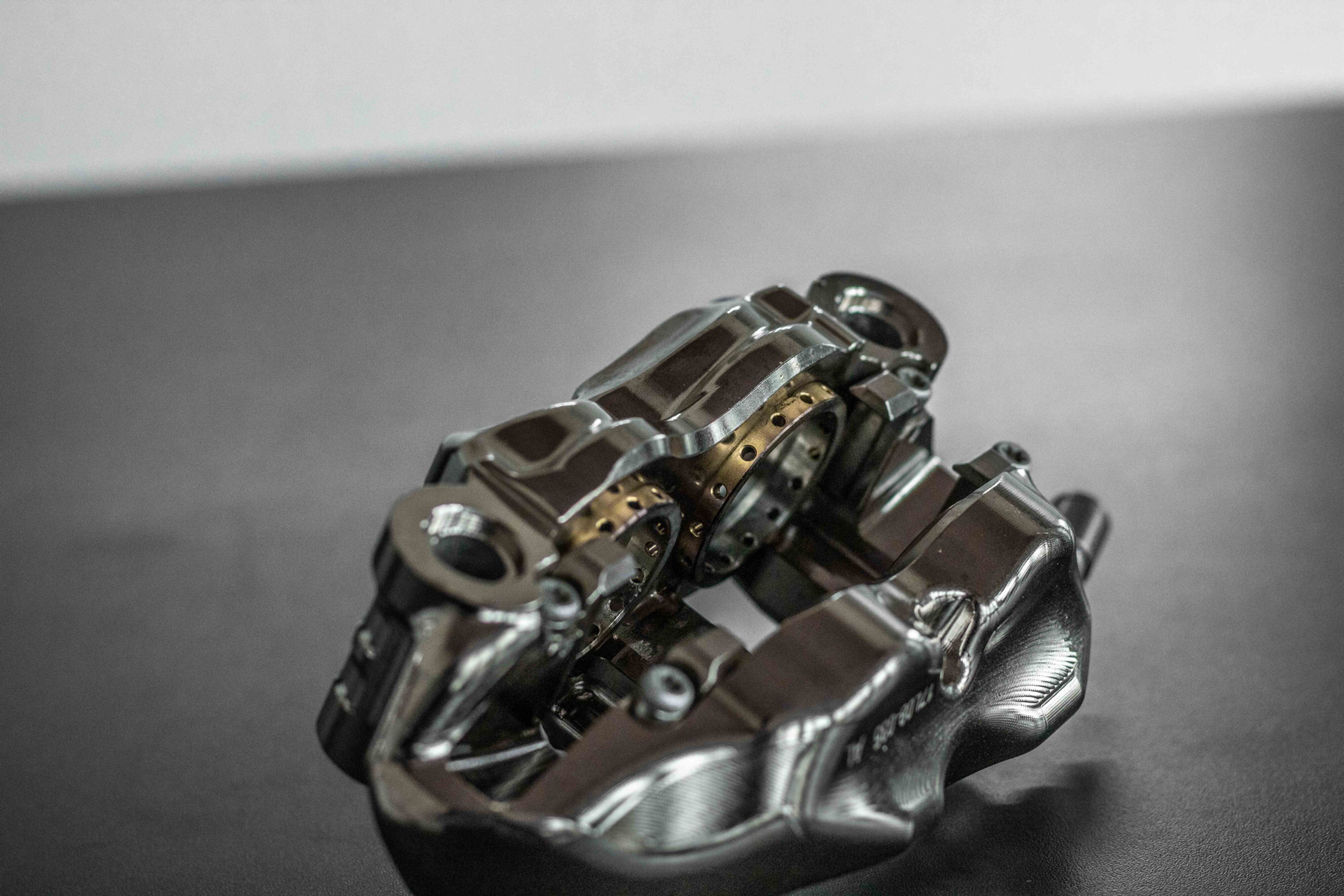 Brembo Racing GP4-PR Monoblock Brake Zongs on the right 108mm XB6E511