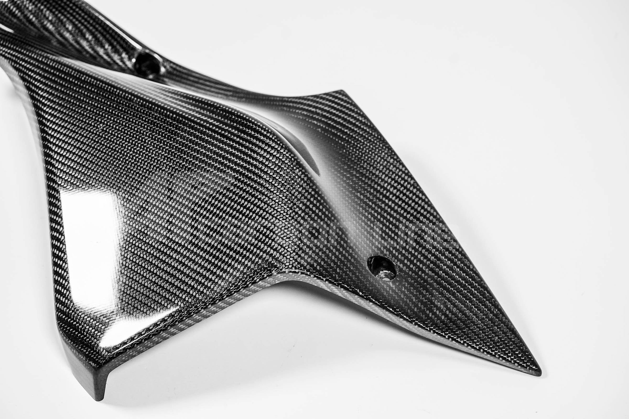Side part on the left 200g AP carbon line yamaha yzf-r1/m rn65 (20-25)