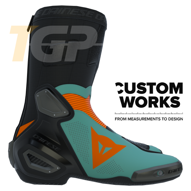 Dainese Axial 2 Air botas de carreras y moto de calle | Hombre | Naranja Fluo / Azul Mar de Cerdeña | Custom Works 