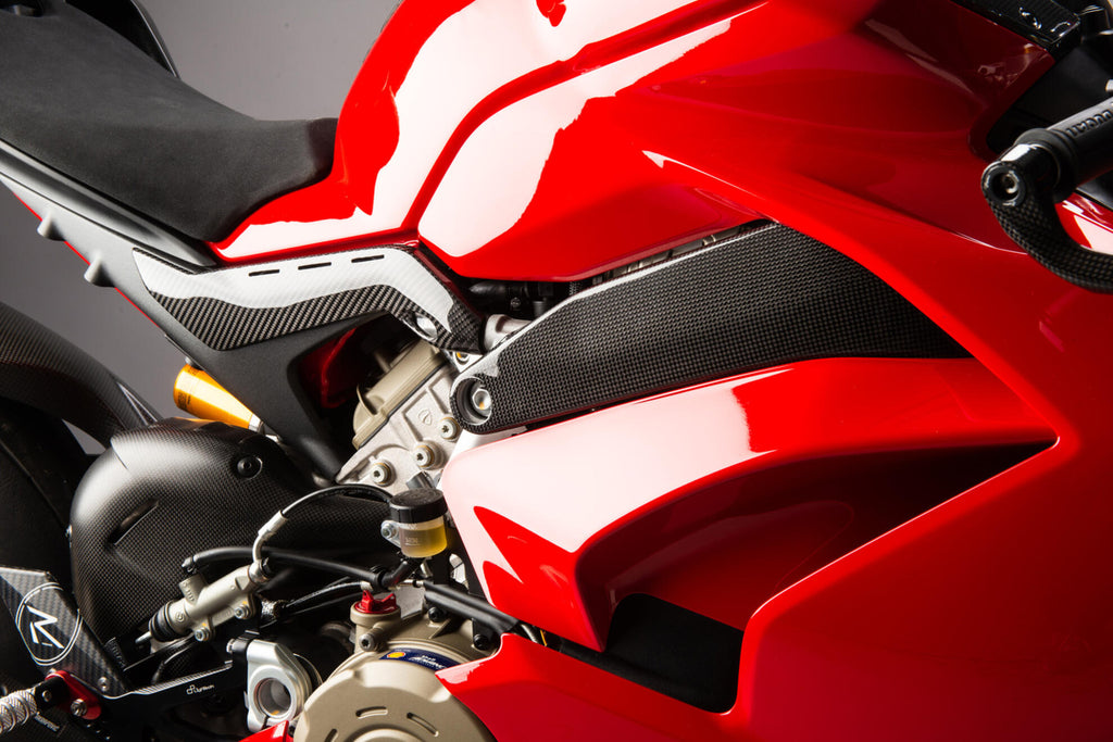 การป้องกันรถถังด้านล่าง Carbon Lightech Ducati Panigale V4/S/R (18-23)