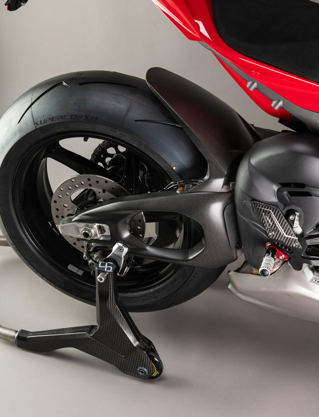 Schwingenabdeckungen Carbon LighTech Ducati Panigale V4/S (2025) CARD2460M