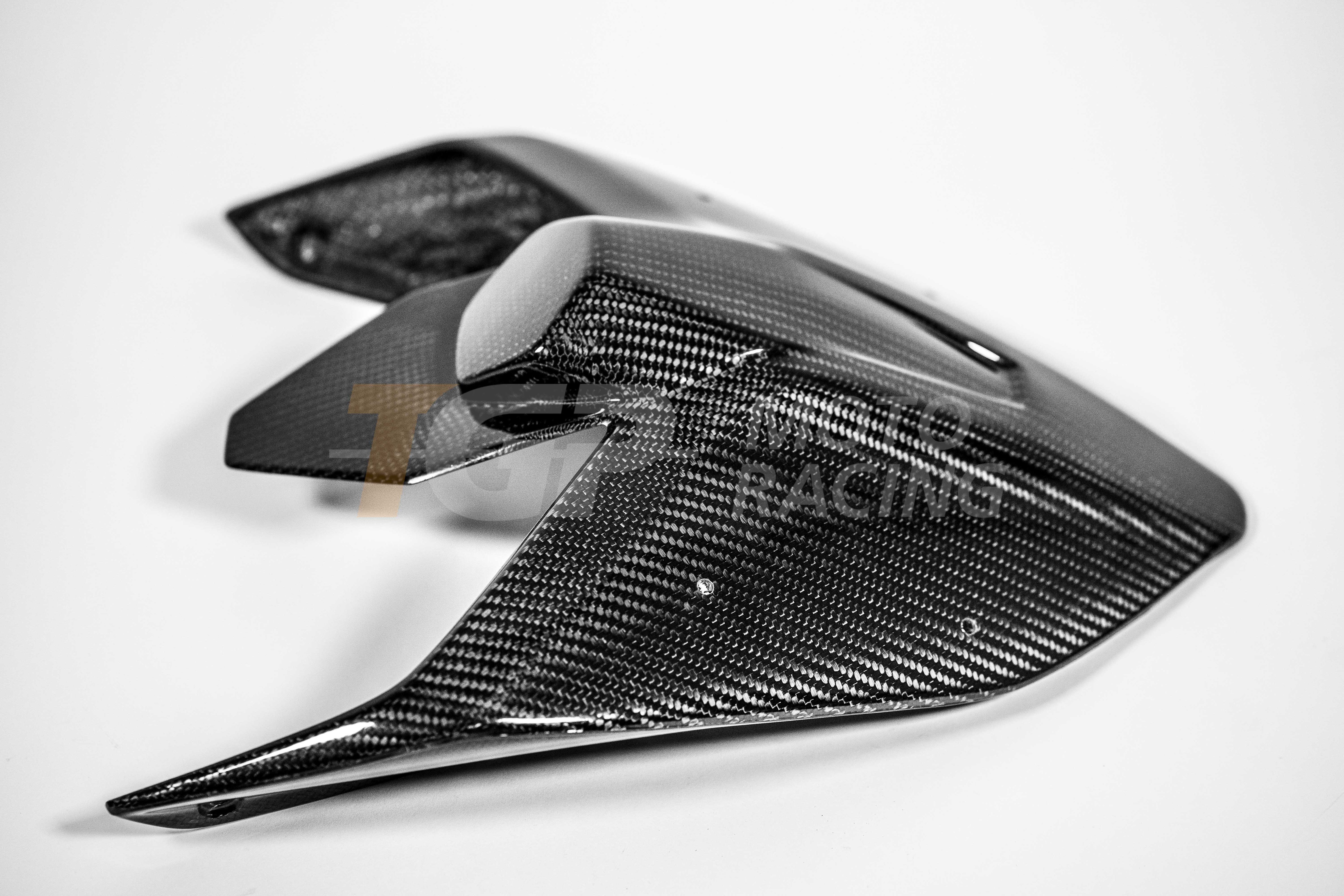 Heckverkleidung 200g Carbon AP Carbon Line Ducati Panigale V4/S/R (25-26)