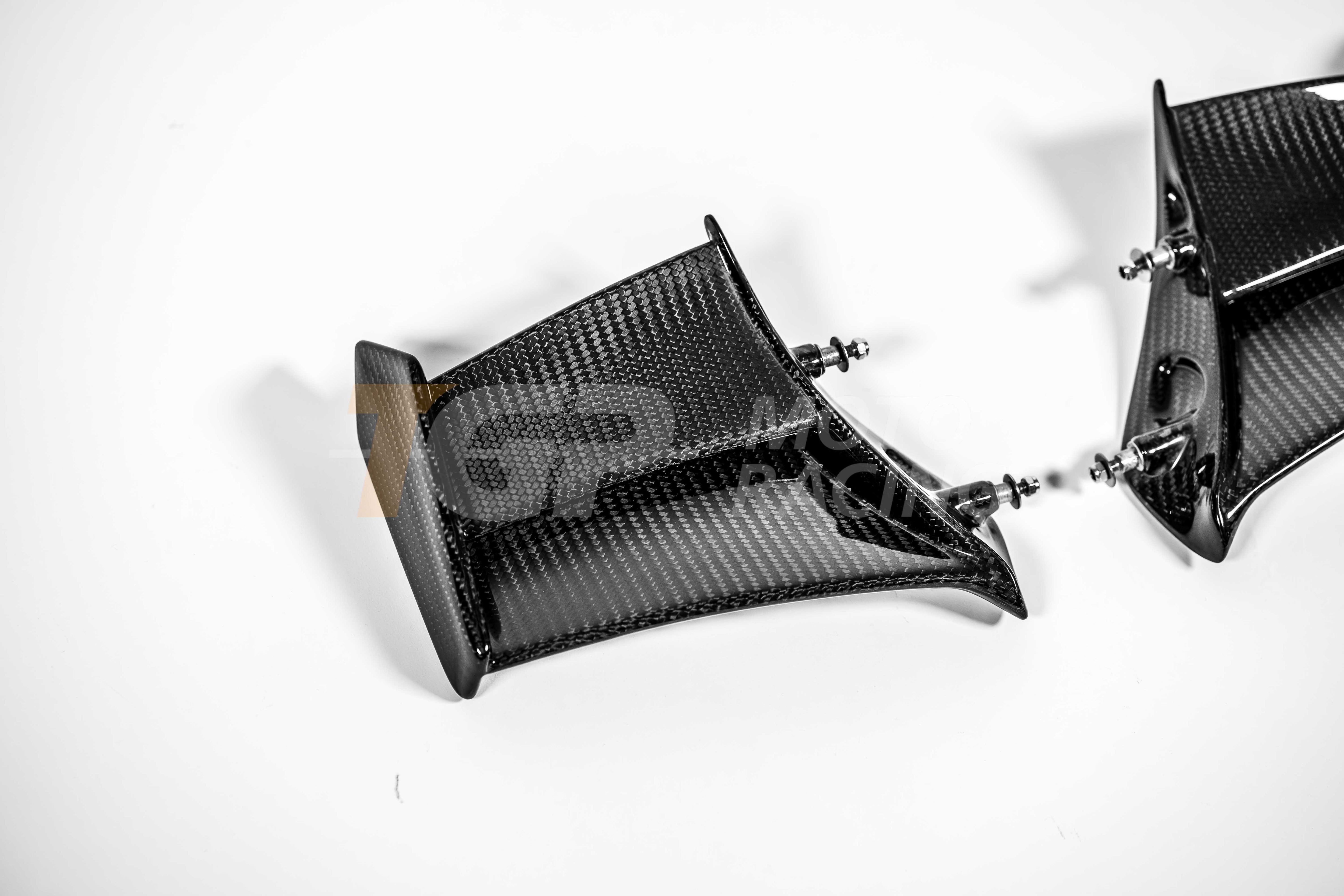 Ailerons 200 g Carbone AP Carbon Line Ducati Panigale V4 R (2026) 