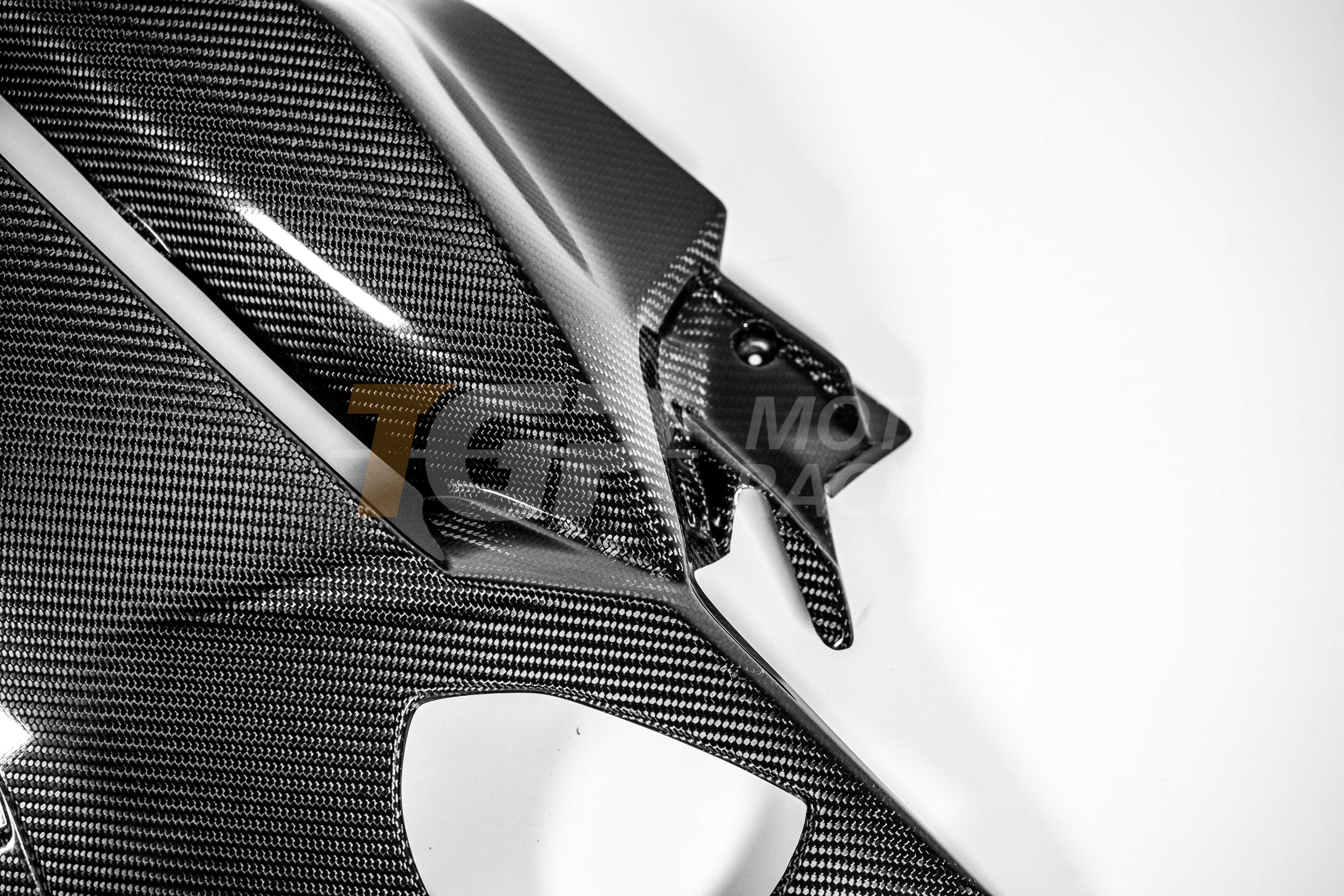 Left side panel 200g carbon AP Carbon Line for Ducati Panigale V4 R (2026) 