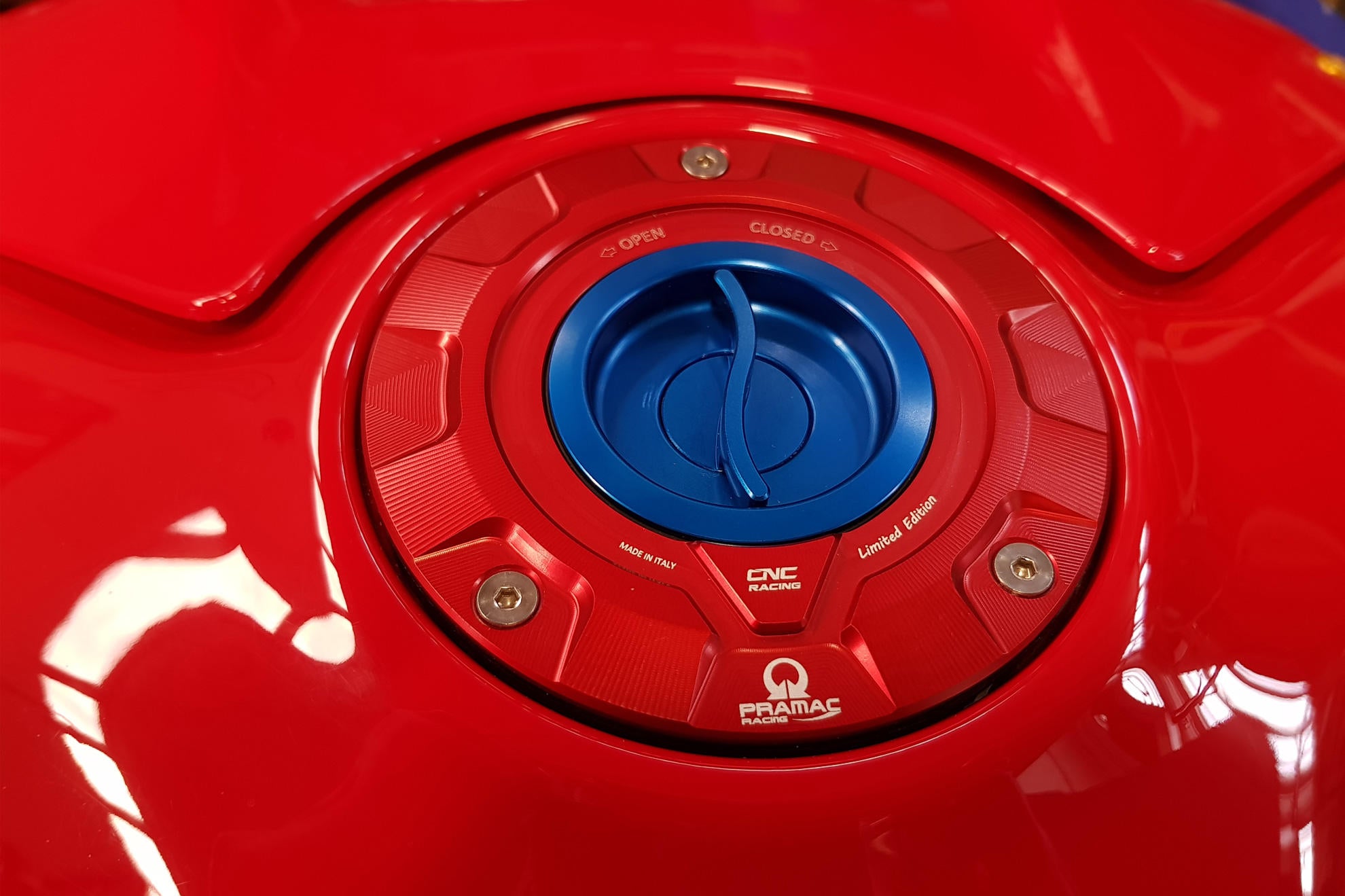 Fuel cap with quick release Pramac Racing Limited Edition CNC Racing Ducati Panigale V4/S (2025) TS423PR 