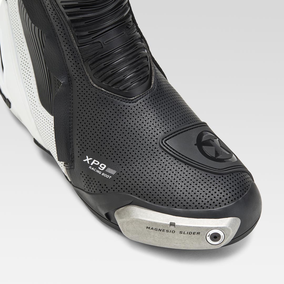 Stivale da moto da corsa e da strada XPD XP9-S AIR perforato | Uomo | Bianco/Nero 