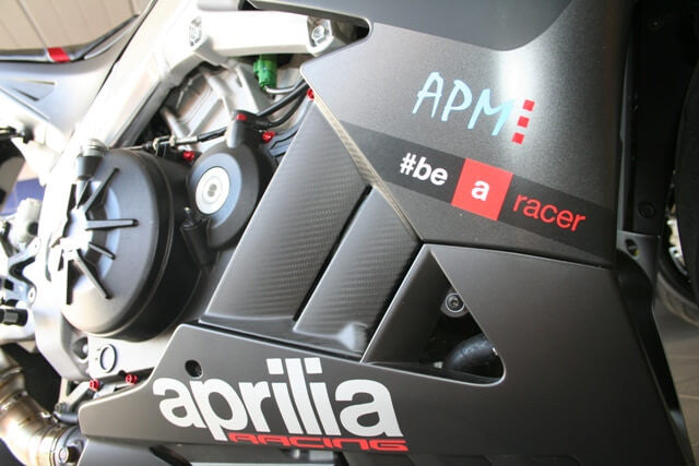 İç parçalar Bugspoiler Carbon Fullsix Aprilia RSV4/1100 Factory/R/RR/RF (09-20) 