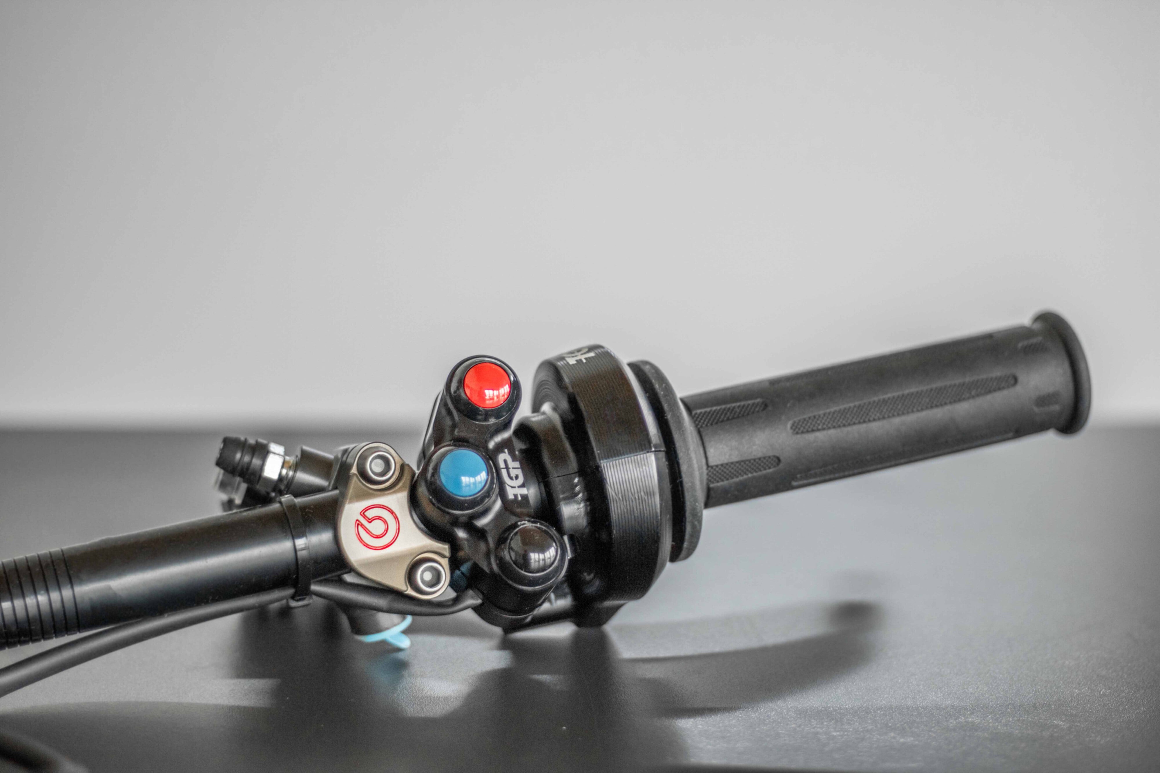 Brembo Special pince de guidon incl. évidement pour l'interrupteur de guidon 