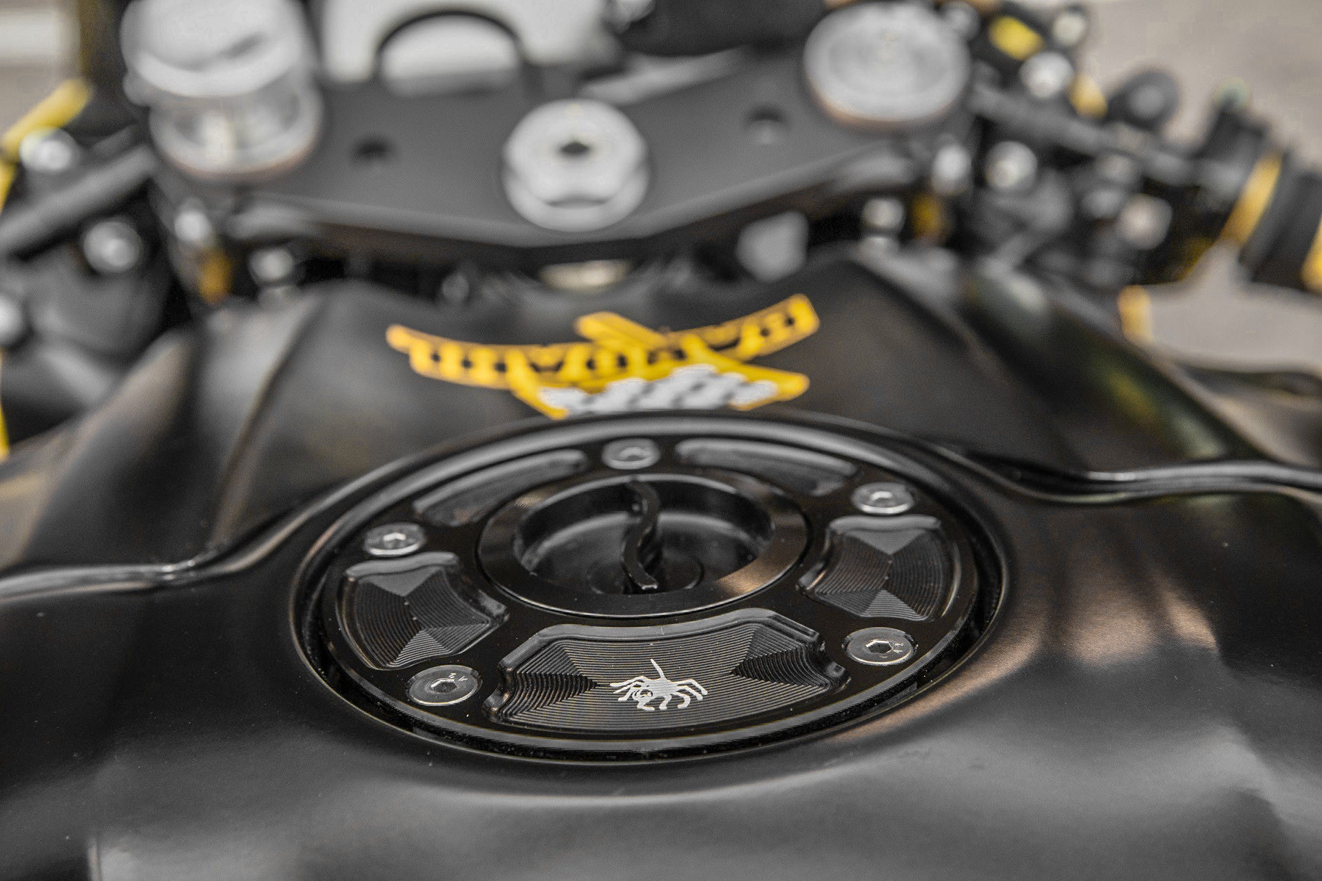 Tankdeckel Schnellverschluss Spider Racing Yamaha YZF-R6 RJ11, RJ15 und RJ27 (06-26) 60.Y01